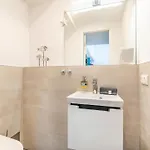 Prora - Ferienwohnung Mit Balkon Und Elektro Grill - Seeblick Apartmán Binz