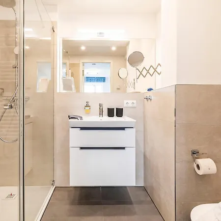 Prora - Moderne Ferienwohnung Mit Balkon, Meerblick Und Elektro Grill - Seeblick Apartmán