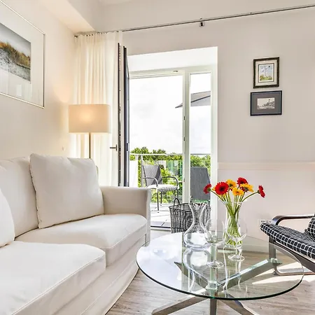 Prora - Mit Balkon Und Elektro Grill - Seeblick Apartment Binz