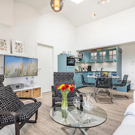 Prora - Moderne Ferienwohnung Mit Balkon, Meerblick Und Elektro Grill - Seeblick Apartmán Binz